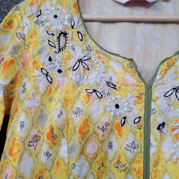 SOLD Biba Indian Pakistani kurta and Dupatta set - Picture 3 of 5